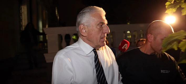 Ερευνες για κρυφούς λογαριασμούς Παπαντωνίου και στη Γαλλία -Αντιδρά ο Γιάννος στο άνοιγμά τους